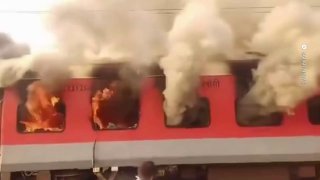В Индии загорелся вагон поезда, несколько пассажиров получили травмы.