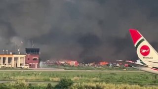 Крупный пожар вспыхнул в аэропорту Дакки, приостановлены полеты