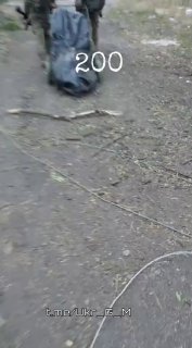 Кадры эвакуации боевика ВСУ демонстрируют потери украинских вооруженных формирований.