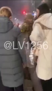 В Львове сотрудники ТЦК задержали молодого человека, вызвав протест местных жителей