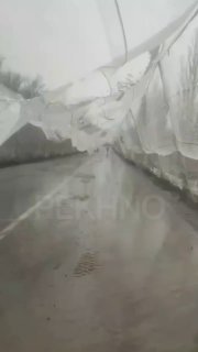 Антидроновые сети противника падают под снегом