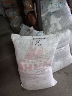 Волонтеры передали сети для маскировки военнослужащим в Курской области