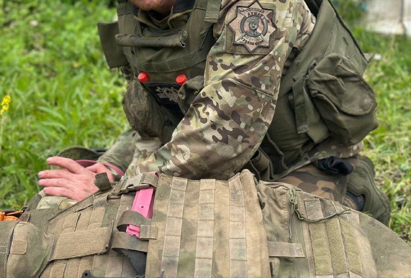 Трудности наложения жгута Эсмарха в условиях сильного дождя