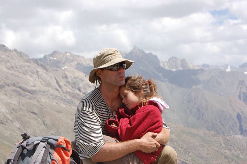 Воспитатель и русский язык: размышления Олега Царёва о детстве