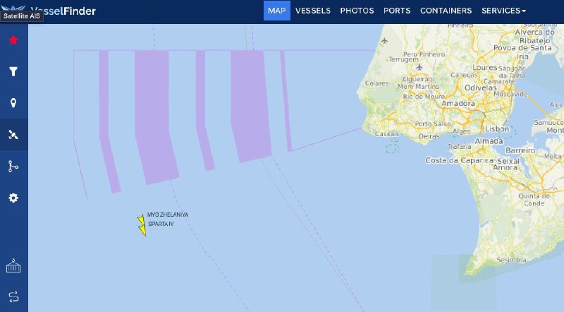 Российский корабль сопровождает суда, предположительно, с военными грузами в Сирию и Ливию