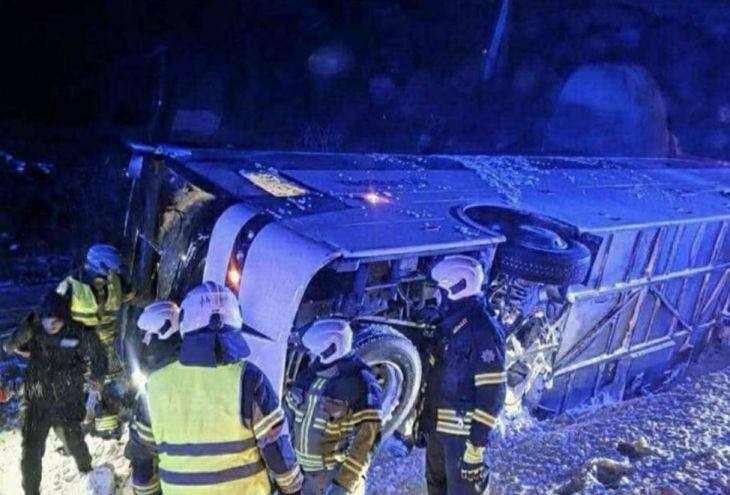 В Эстонии перевернулся автобус с гандболистами сборной Кипра