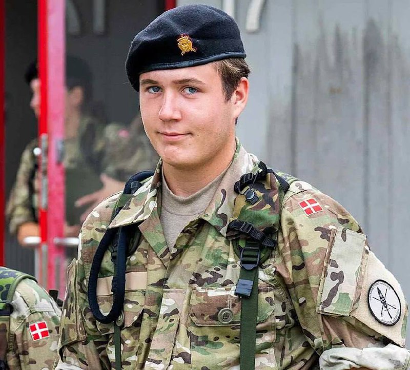 В Дании предложили переселить наследного принца в Гренландию